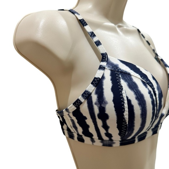 Athleta Wave Break Sz S Molded Cup Bikini Top Tie Dye Blue White Multiway Straps - Picture 4 of 9
